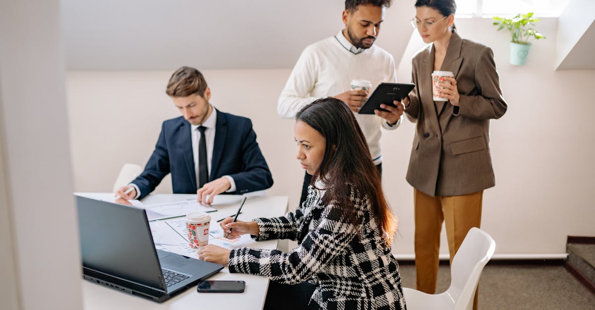 西部数码实名账号：app详情下载教程 等待